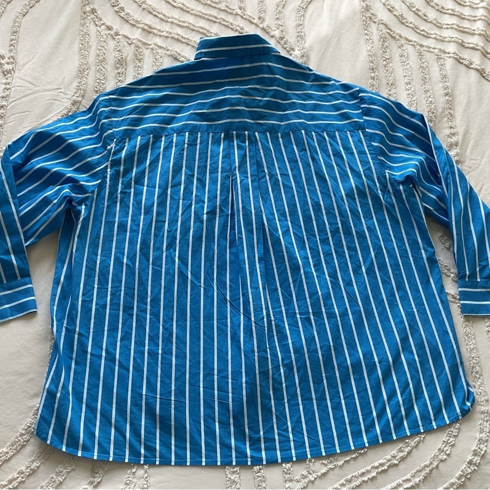 Aerie Striped Button-Up in Blue and White XS - Picture 6 of 10